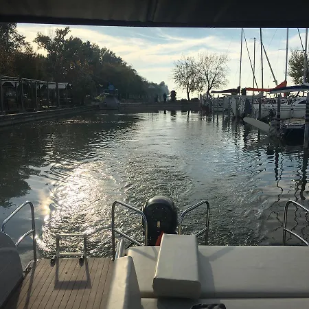 Calypso Lakeside & Lux Гостевой дом Шиофок