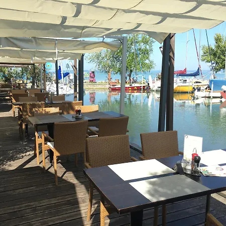 Calypso Lakeside & Lux