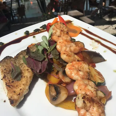 Calypso Lakeside & Lux