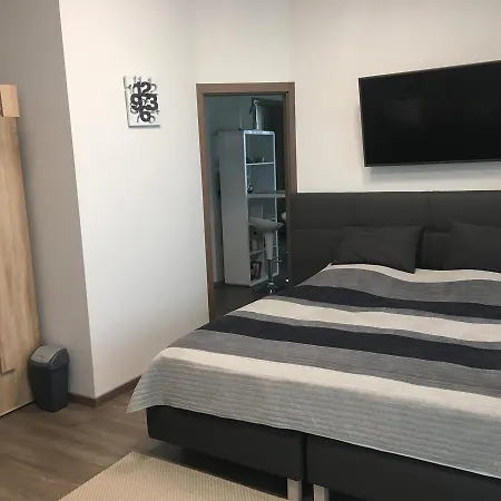 Guest house Calypso Lakeside & Lux Siofok
