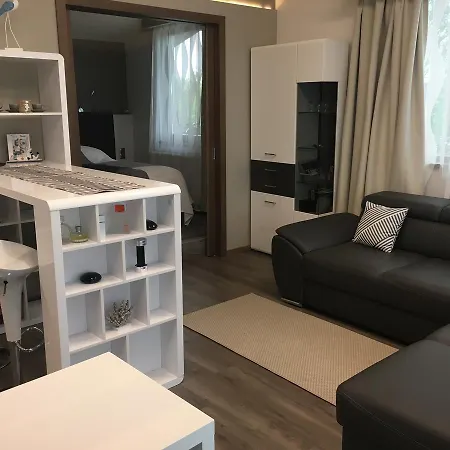 Calypso Lakeside & Lux Гостевой дом 4*
