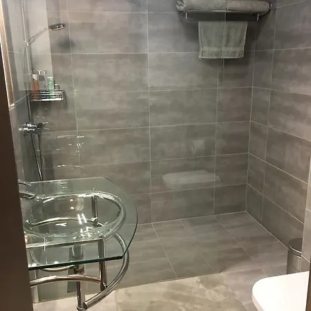 Calypso Lakeside & Lux Гостевой дом 4*