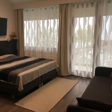 Guest house Calypso Lakeside & Lux 4*