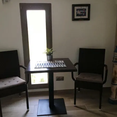 Calypso Lakeside & Lux