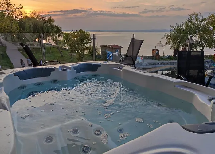 Calypso Lakeside & Lux 4* Siófok