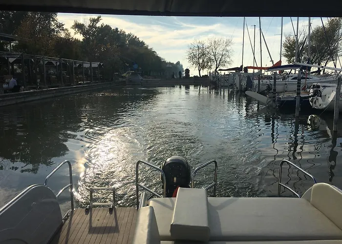 Calypso Lakeside & Lux Гостевой дом Шиофок