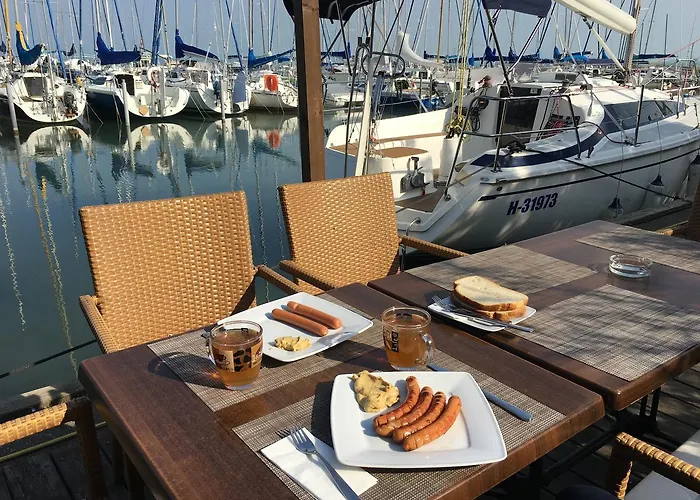 Calypso Lakeside & Lux