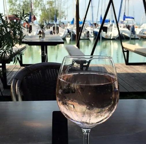 Vendégház Calypso Lakeside & Lux