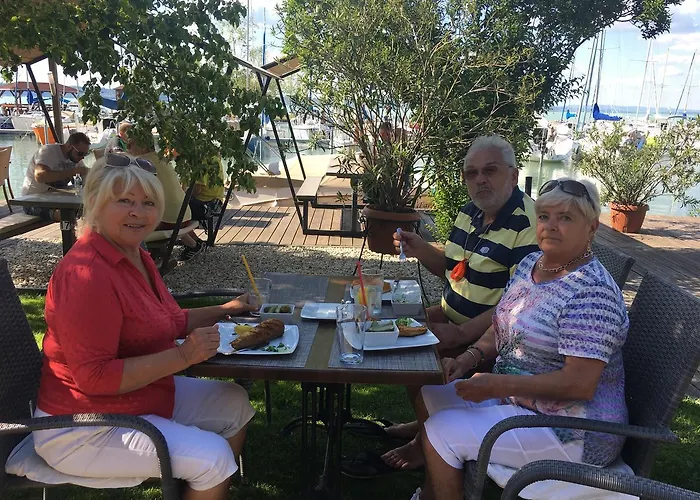 Calypso Lakeside & Lux Гостевой дом Шиофок