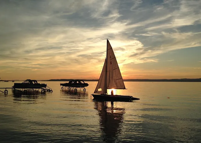Calypso Lakeside & Lux Гостевой дом Шиофок