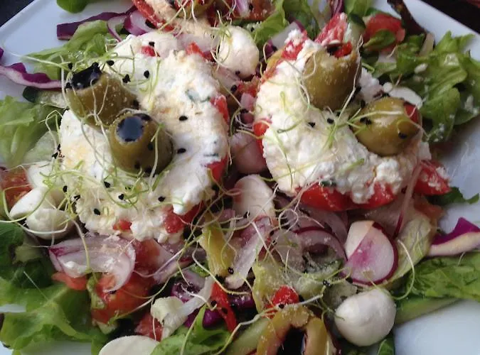 Calypso Lakeside & Lux