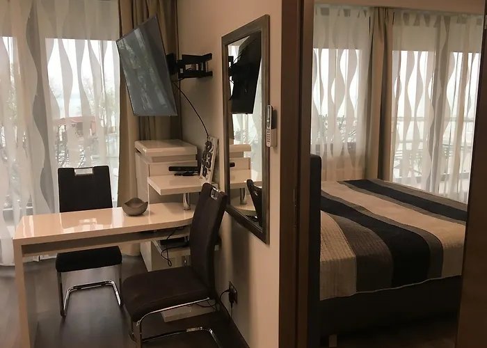 Calypso Lakeside & Lux שיופוק