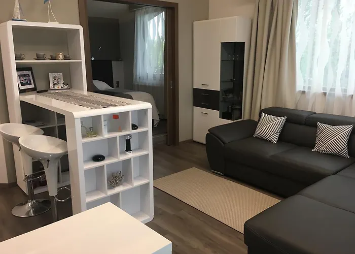Calypso Lakeside & Lux Гостевой дом 4*