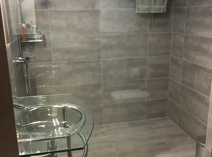 Calypso Lakeside & Lux Гостевой дом 4*