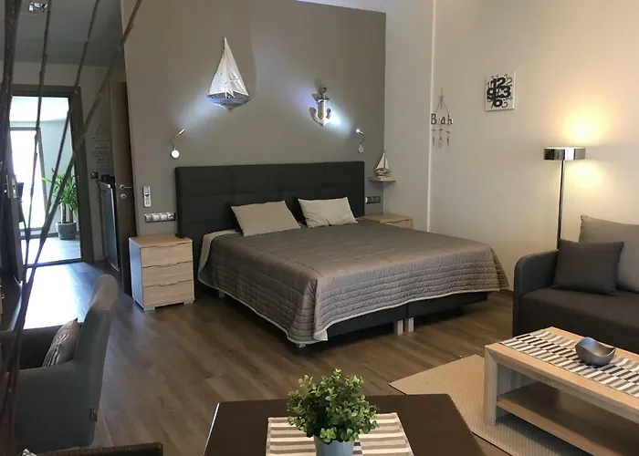 בית הארחה Calypso Lakeside & Lux 4*