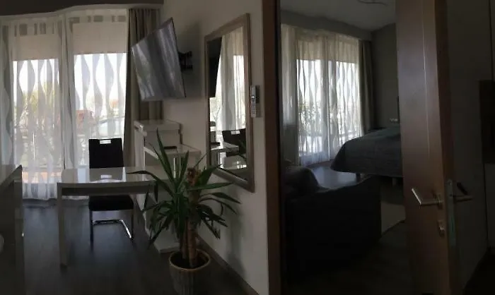 Calypso Lakeside & Lux